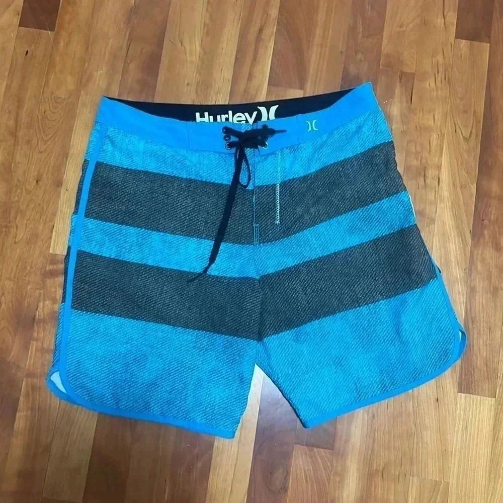 (32)Hurley board  shorts